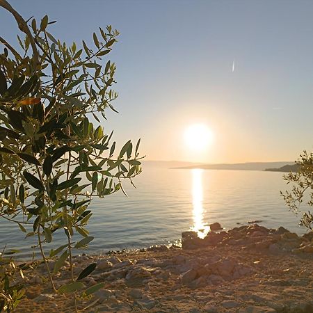 Apartment D&E Punat - Free Parking And Wi-Fi Bagian luar foto